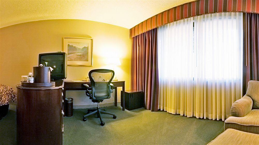 Radisson Hotel Sunnyvale - Silicon Valley Экстерьер фото