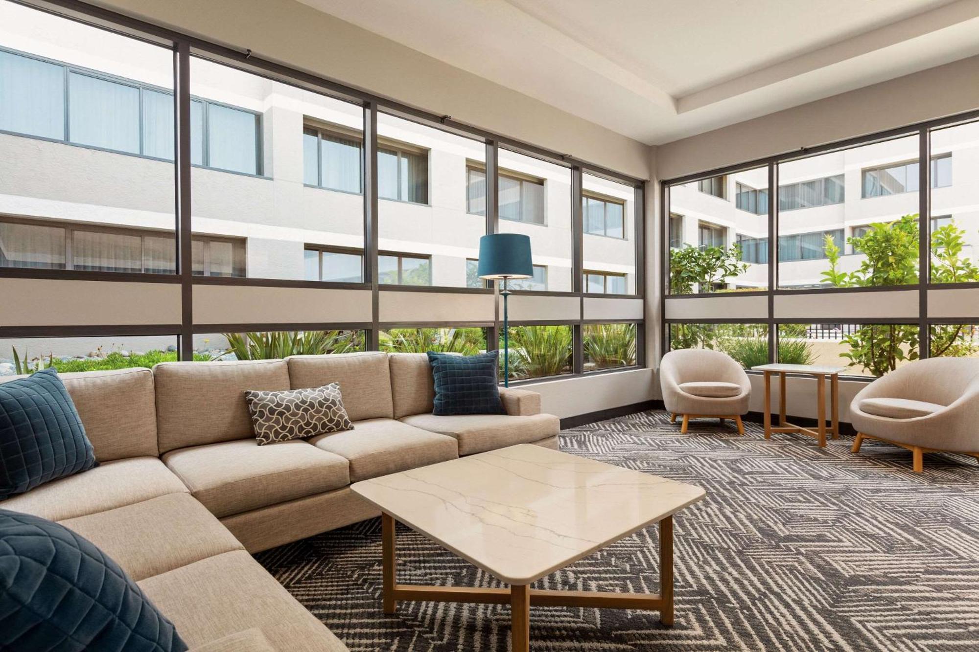 Radisson Hotel Sunnyvale - Silicon Valley Экстерьер фото